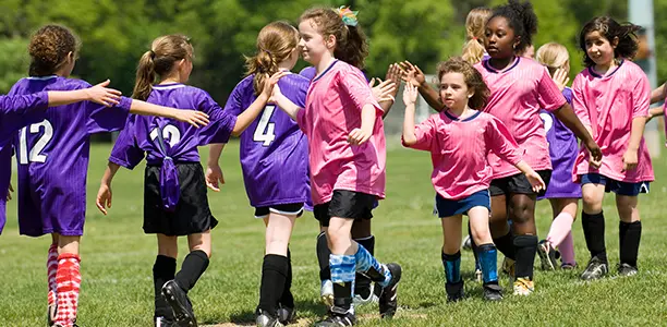 Featured image: 6 Ways to Help Your Kids Learn Sportsmanship