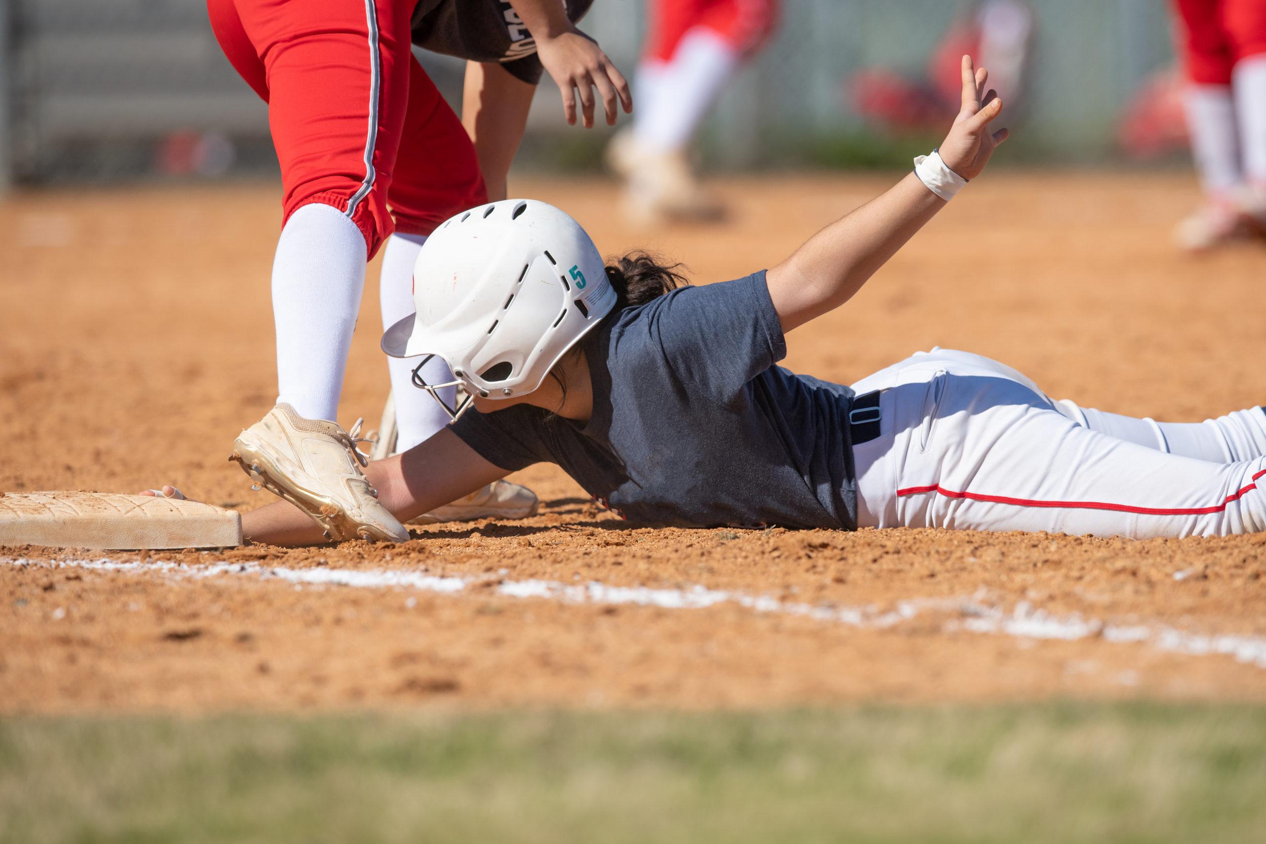 Featured image: Why Softball Organizations Choose TeamSnap for Management Solutions