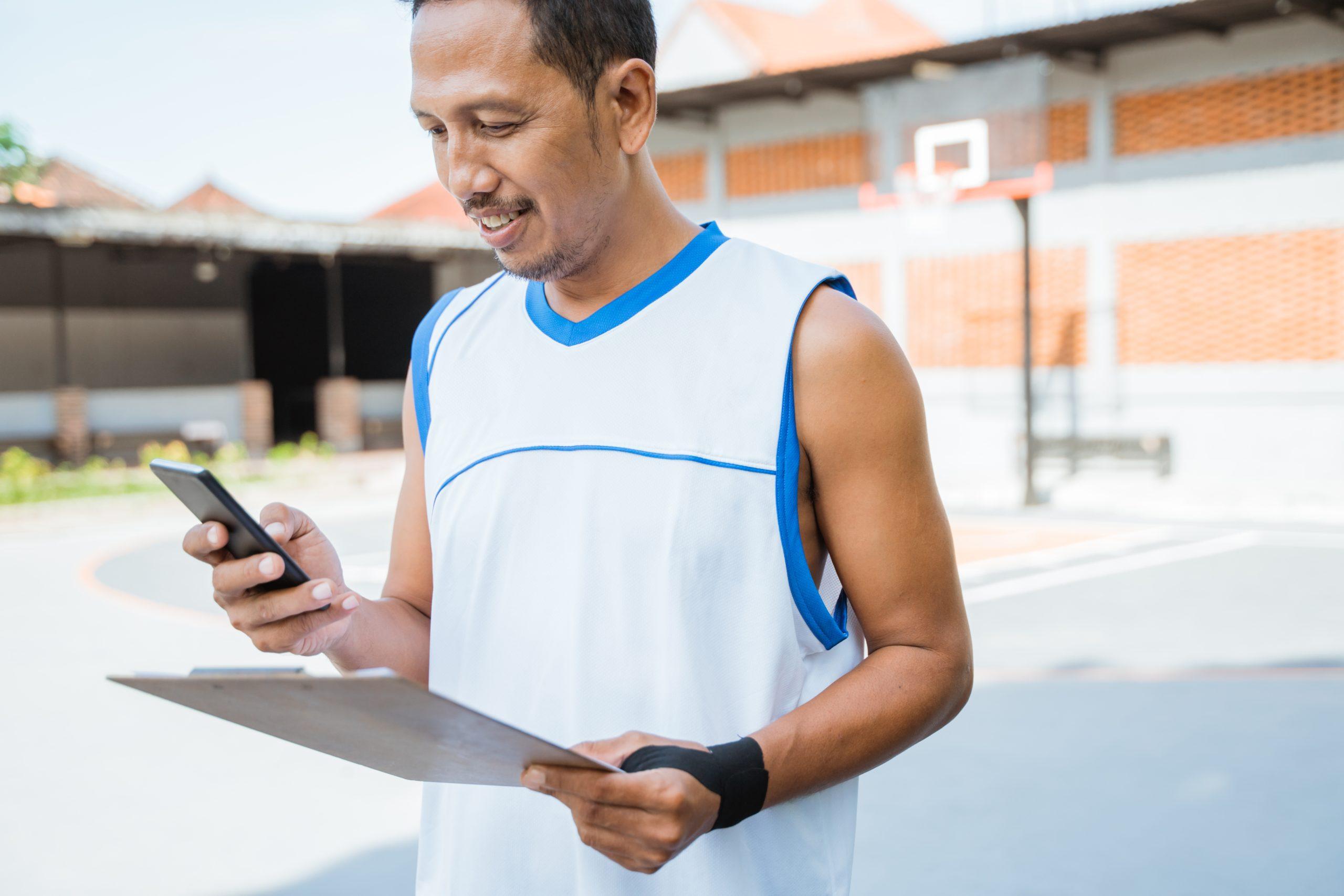 Featured image: How Sports Organizations Can Keep Coaches Engaged During the Off-Season