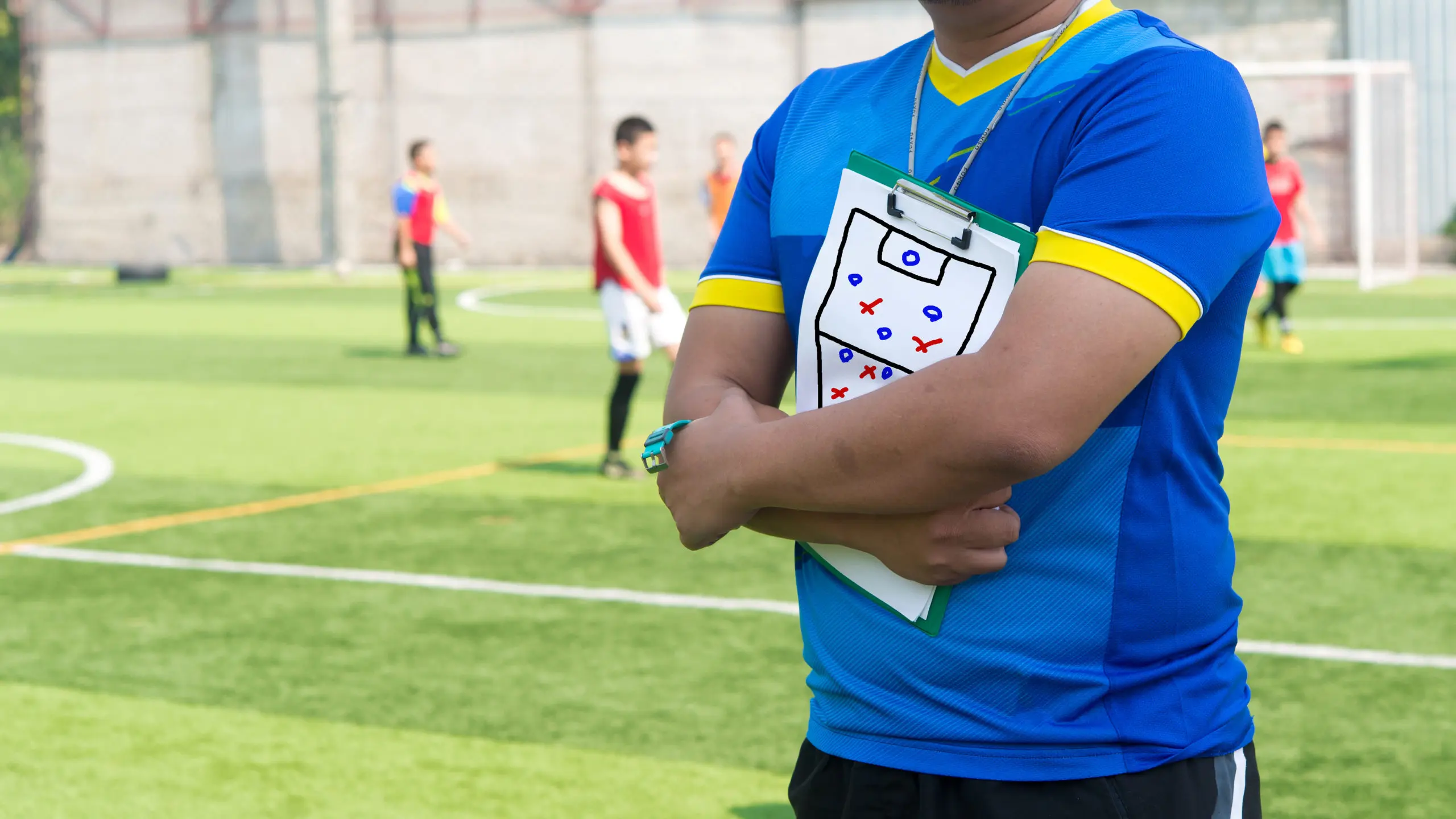 Featured image: How To Lead A Preseason Meeting With Your Team (And Parents)