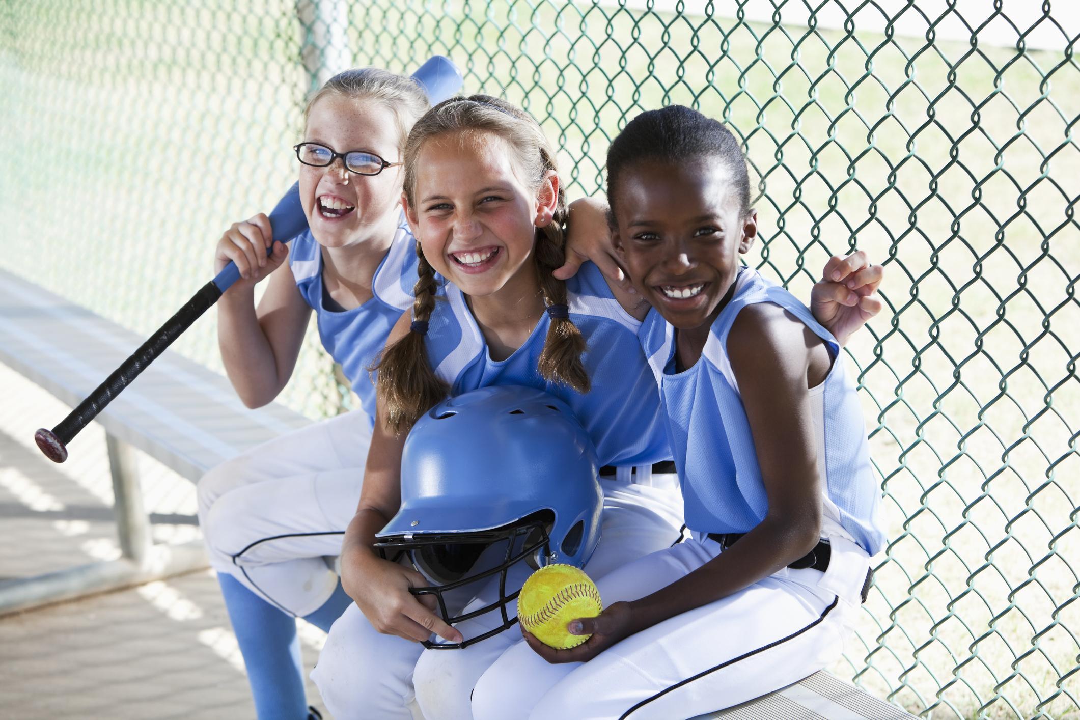 Featured image: 10 Ways to Shine at Softball Tryouts