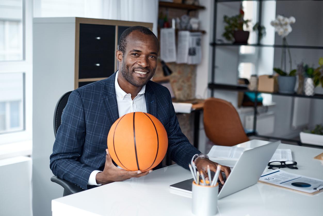 Featured image: How to Build the Perfect Basketball Registration Form Online