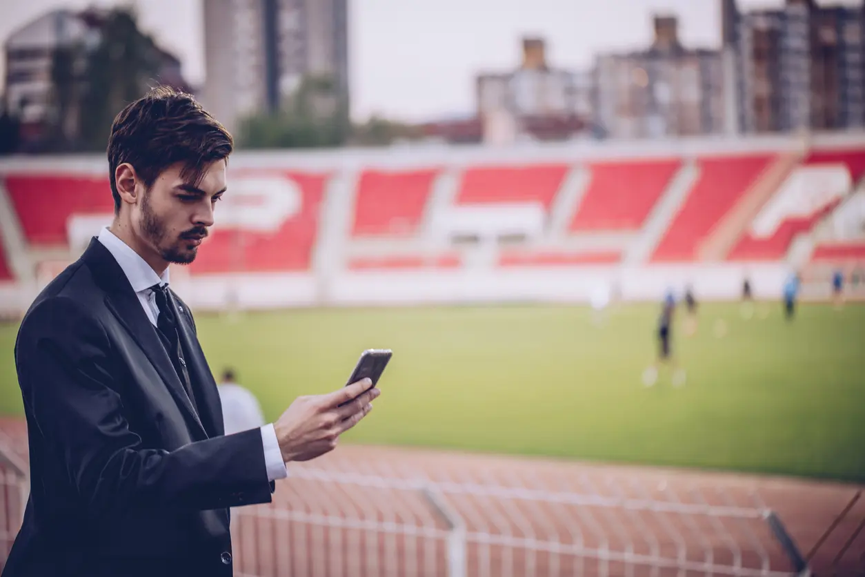 Featured image: Top 8 Social Media Ideas for Youth Sports Clubs and Leagues